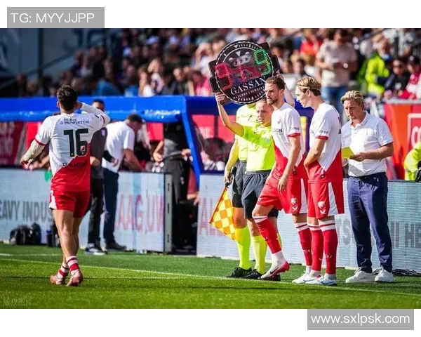 雷恩主场迎战皇家贝蒂斯期待精彩对决双方争夺欧战资格的关键战役 雷恩主场迎战皇家贝蒂斯期待精彩对决双方争夺欧战资格的关键战役